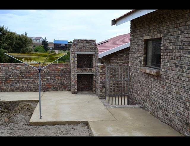 3 BEDROOM TOWNHOUSE FOR SALE IN DANA BAY